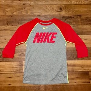 Nike Size S Dry Fit Quarter Sleeve